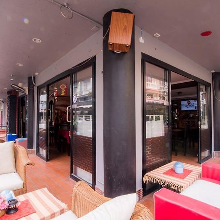 De Apartment Pattaya Extérieur photo
